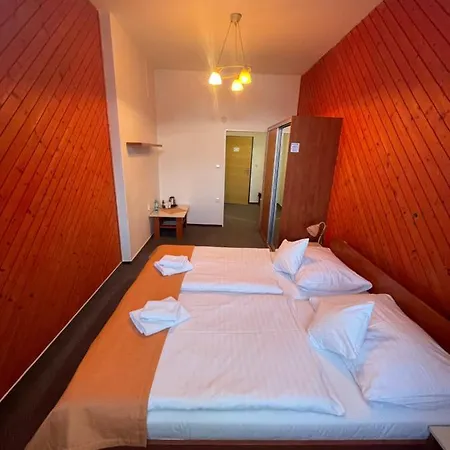 Skicentrum Hotel 3*