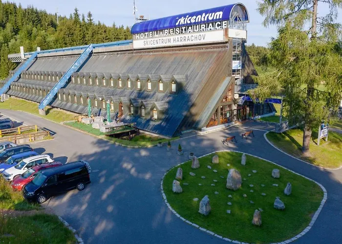 Hotel Skicentrum 3*