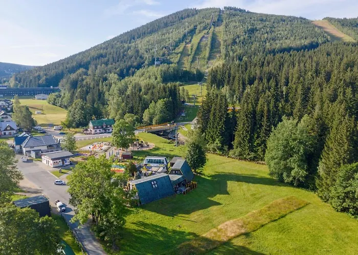 Hotel Skicentrum 3*